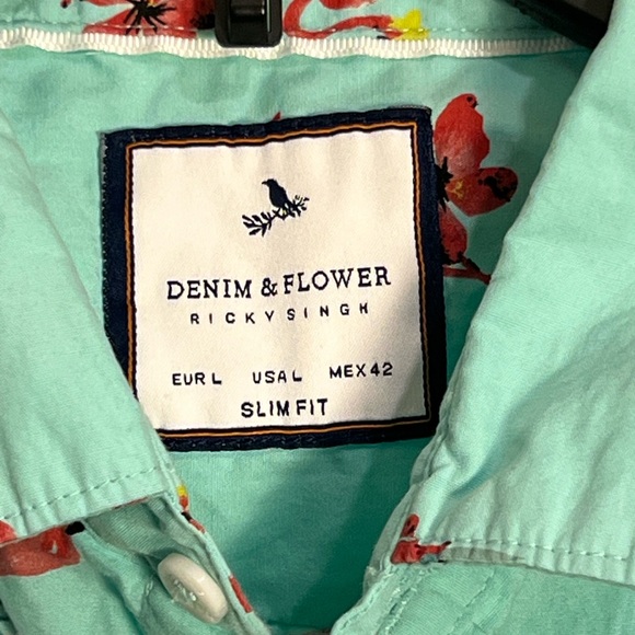 Denim & Flower Aqua Short-Sleeve Button-Down with Flamingo Print - Picture 2 of 9